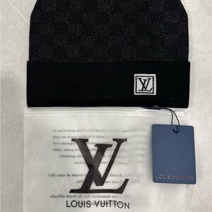 Louis Vuitton Black Knit Cuffed Beanie with LV Patch